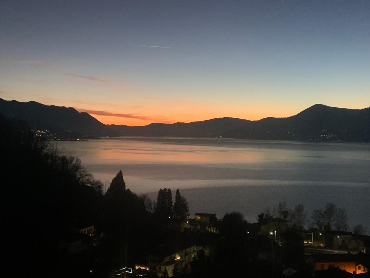 Casa Colmegna Mit Traumhaften See- Und Bergblick Luino Bilik gambar